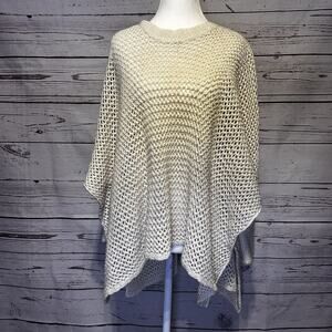 Aeropostale Cream Beige Knit Poncho Size Small/Medium